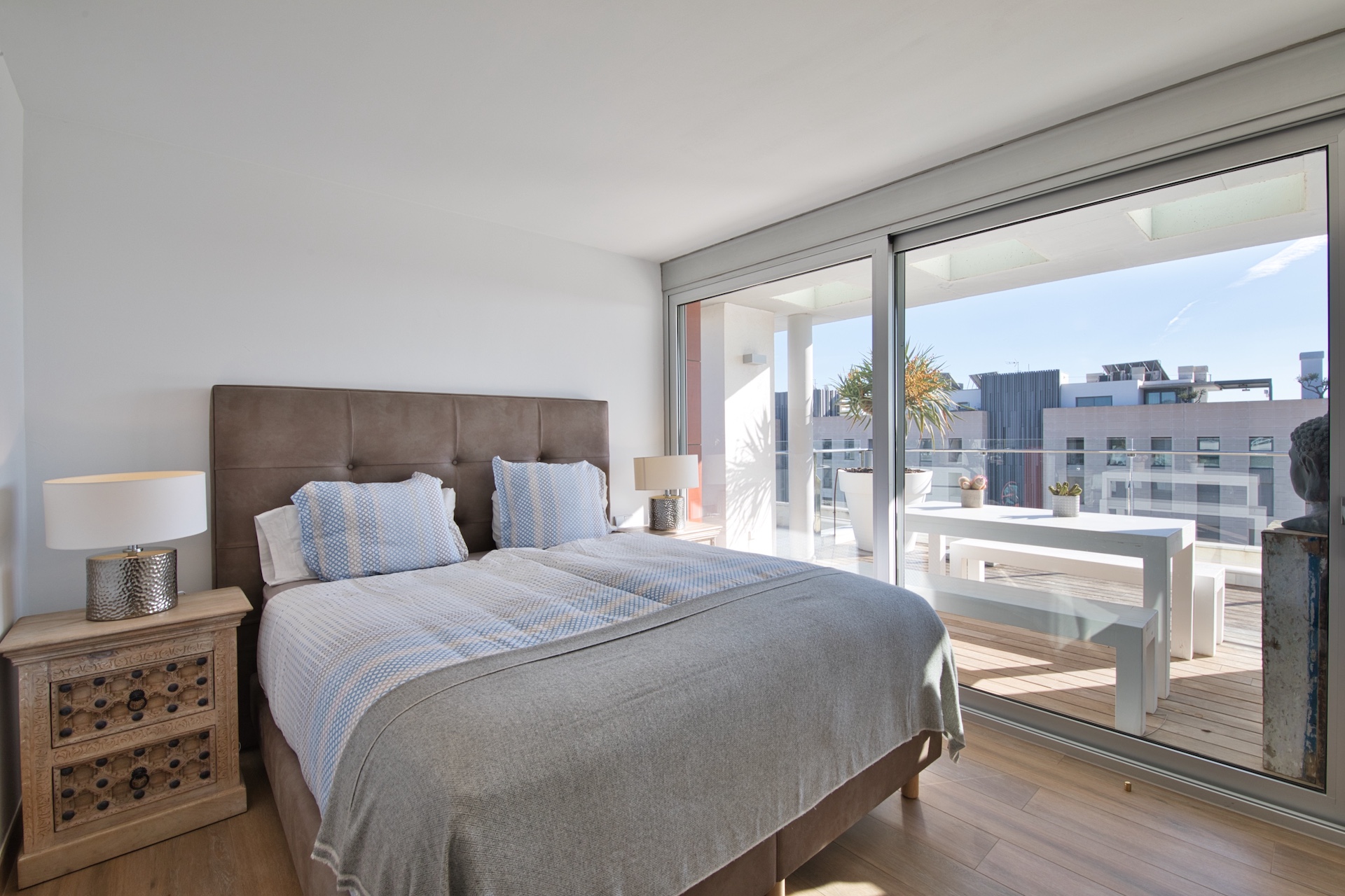 Resa Estates Ibiza te koop penthouse Marina botafoch for sale Ibiza bedroom.jpeg